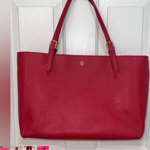 Tory Burch York large saffino leather tote. Elegant Red very good condition.